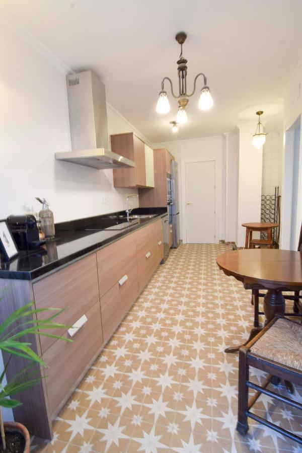 P&P Apartamentos Paseo Maritimo Pablo Ruiz Picasso Malaga Bagian luar foto