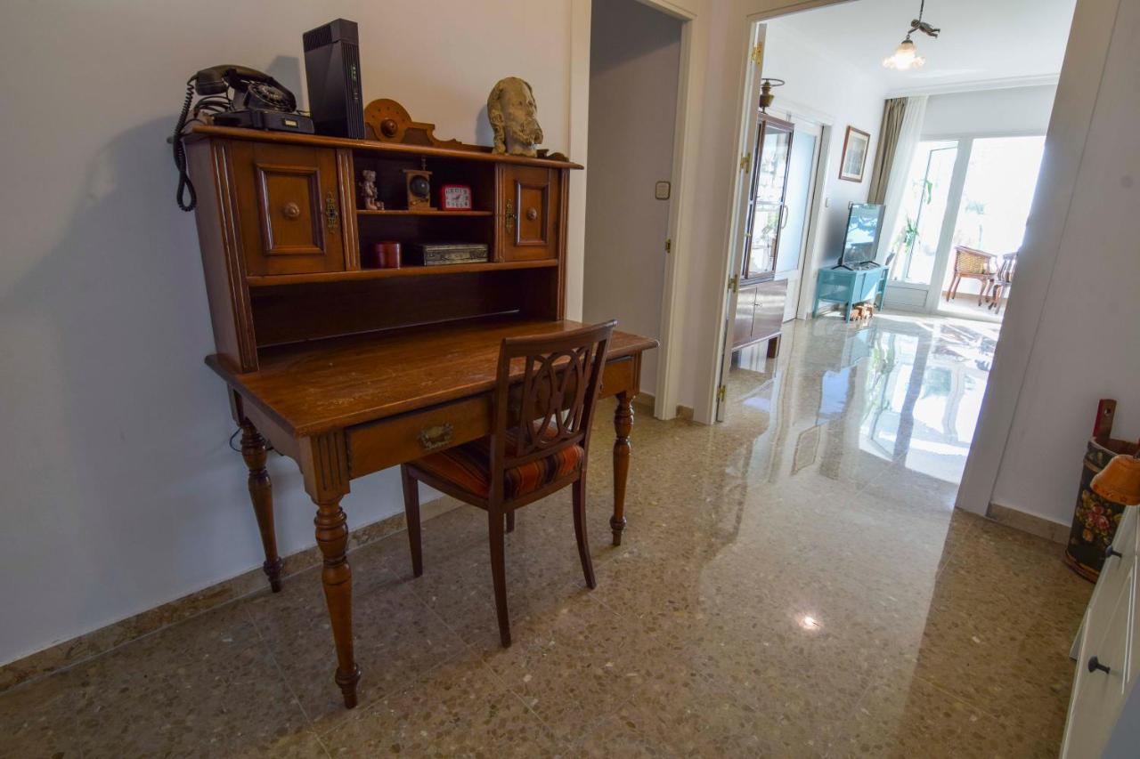 P&P Apartamentos Paseo Maritimo Pablo Ruiz Picasso Malaga Bagian luar foto