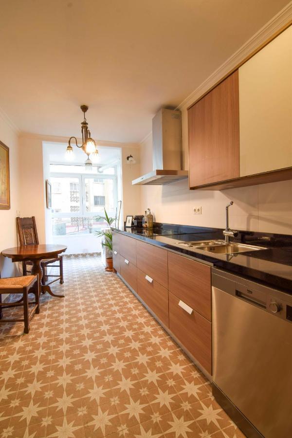 P&P Apartamentos Paseo Maritimo Pablo Ruiz Picasso Malaga Bagian luar foto