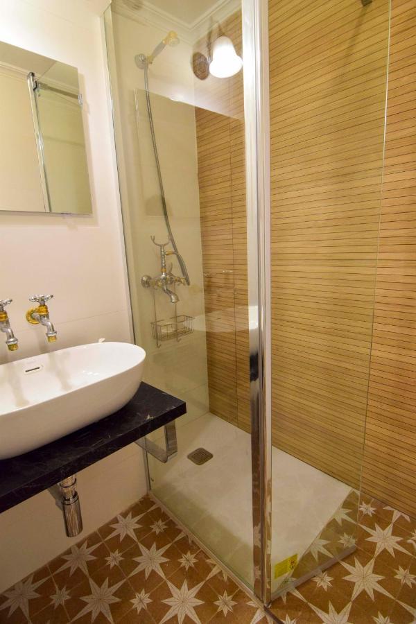 P&P Apartamentos Paseo Maritimo Pablo Ruiz Picasso Malaga Bagian luar foto