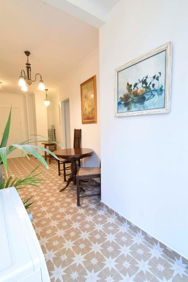 P&P Apartamentos Paseo Maritimo Pablo Ruiz Picasso Malaga Bagian luar foto